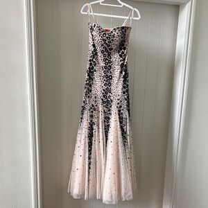 Alberto Makali Elegant Black and Cream Gown